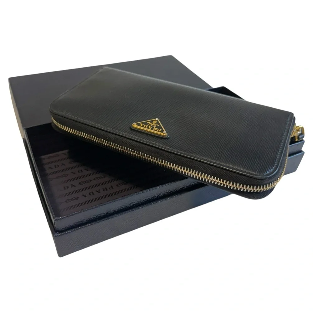Authentic PRADA Vitello Move Leather Round Zippy‎ Wallet Black From Japan